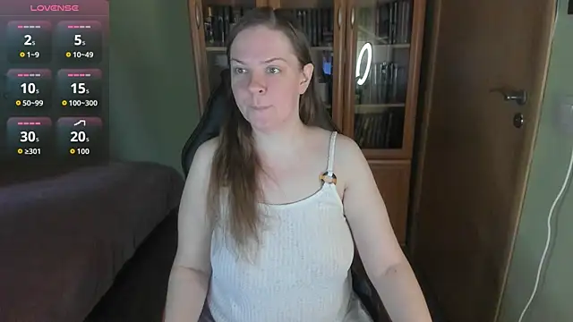 MiaLores online show from June 19, 9:24 am
