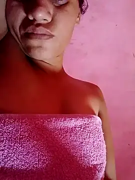 chiquitaputa online show from March 28, 5:34 pm