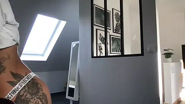 AmyStone   online show from November 4, 9:36 am