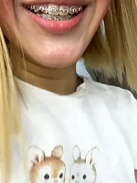 SweetBunnyGF online show from January 13, 11:42 pm