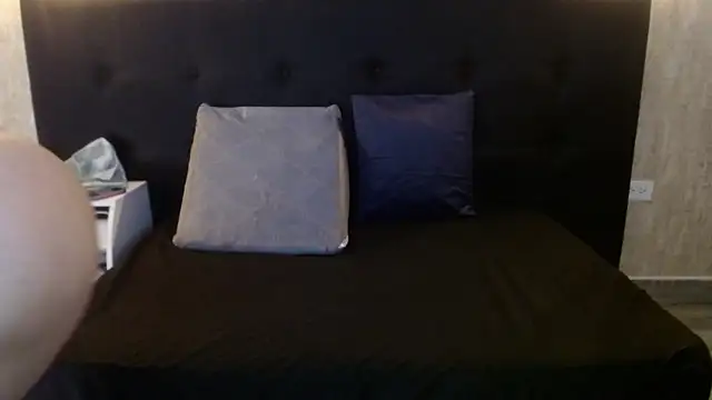 meghan 12 online show from December 5, 2:51 pm