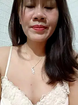 Singlemom69x online show from July 28, 1:21 pm