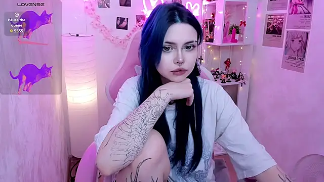 Morana Batt online show from August 3, 2:26 am