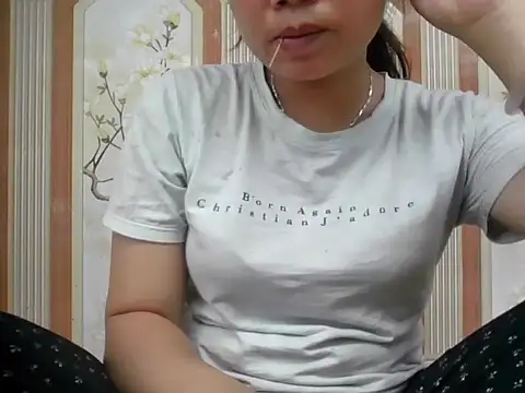 Ngoc-bbi online show from August 2, 6:05 am