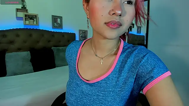 MAYASMITH   online show from June 30, 5:18 am