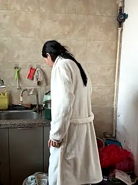 xiiuuff18 online show from November 26, 11:17 pm