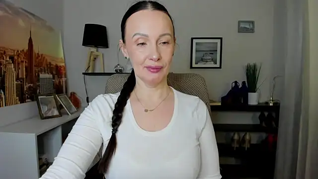 Velvet Jasmine online show from March 11, 6:39 am