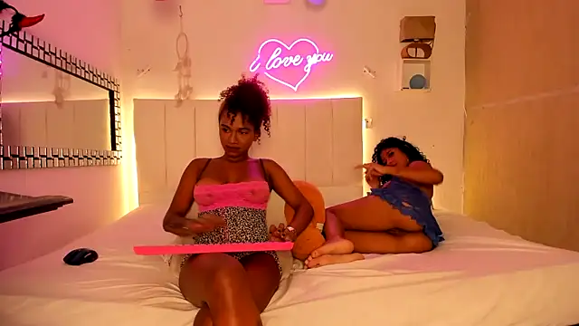 Valerin salazar online show from December 4, 10:10 pm