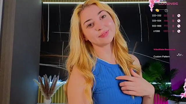 Snapshot of dreamhannah chatting on September 16, 8:50 pm dreamhannah online show from September 16, 8:50 pm