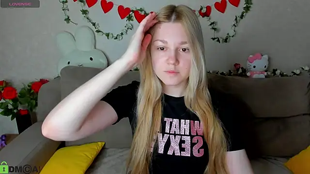 Sylvia Ortiz online show from March 4, 1:01 am