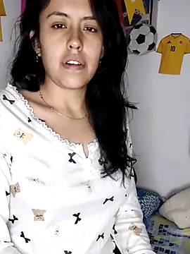 Queen Ashly online show from July 3, 3:01 am