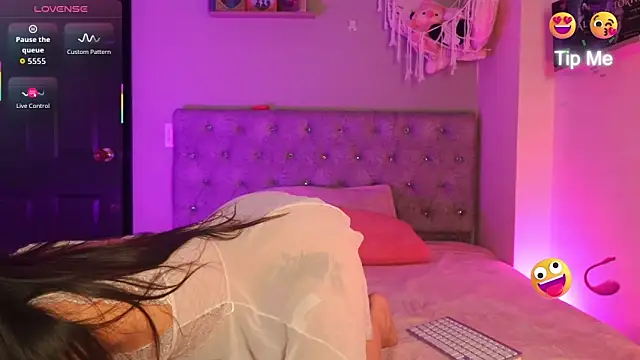 Alisha Olsen  online show from January 9, 6:51 am