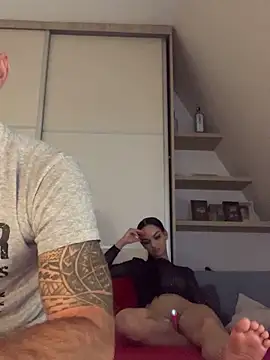 Snapshot of Enriko_Aisah2025 chatting on September 10, 1:44 pm Enriko Aisah2025 online show from September 10, 1:44 pm