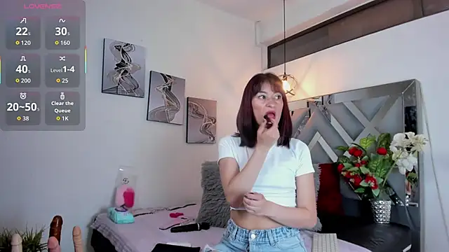 Candy Hott7 online show from December 18, 8:46 pm