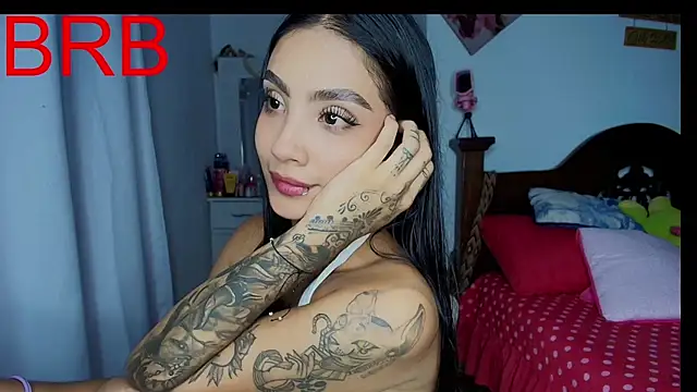 mia yireth online show from December 20, 12:36 am