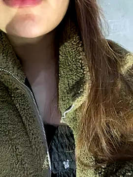 Hinne07 online show from November 4, 3:50 pm