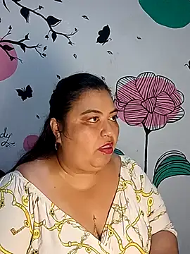 curvy diva  online show from January 16, 10:22 am