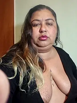 curvy diva  online show from March 17, 10:30 am