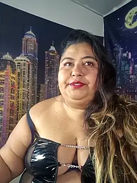 curvy diva  online show from May 9, 12:29 pm