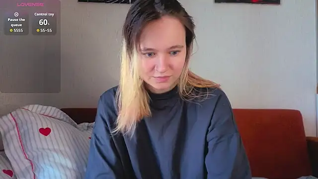Ericha Stone online show from July 18, 2:48 am