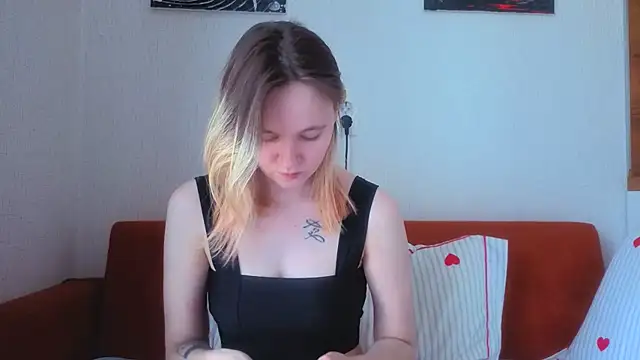 Ericha Stone online show from July 15, 7:35 am