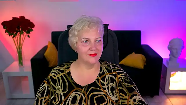 Snapshot of MaryMogan chatting on September 16, 1:52 pm MaryMogan online show from September 16, 1:52 pm