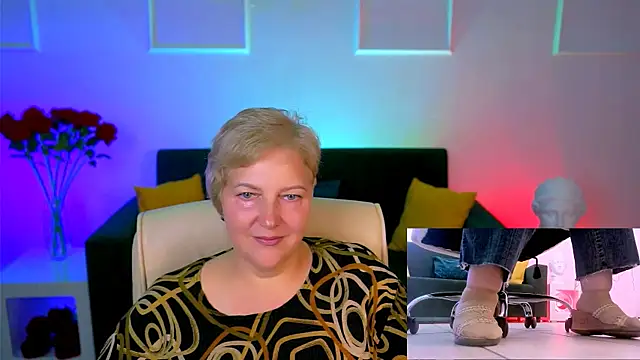 Snapshot of MaryMogan chatting on October 2, 12:54 pm MaryMogan online show from October 2, 12:54 pm