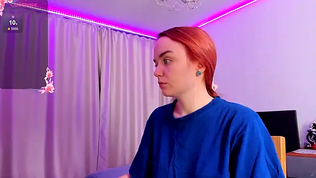 JanetShy online show from October 21, 7:01 am