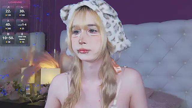 cutetomie online show from May 3, 9:29 pm