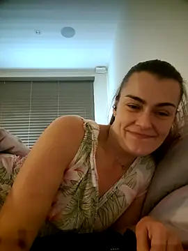 Carolinemiam online show from October 2, 12:21 pm