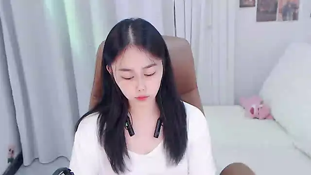 BOBO-jiang online show from October 15, 1:46 pm
