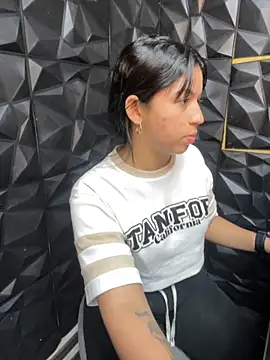 lil charme online show from September 26, 5:21 pm