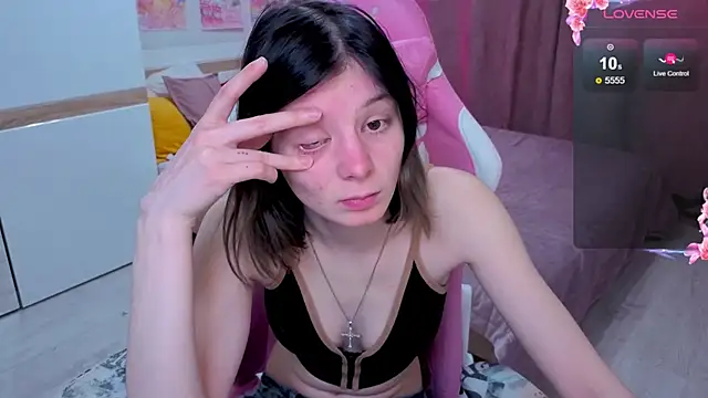 EllinEverly online show from March 17, 9:08 pm