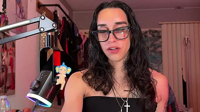 xoFrankie online show from July 20, 5:54 am