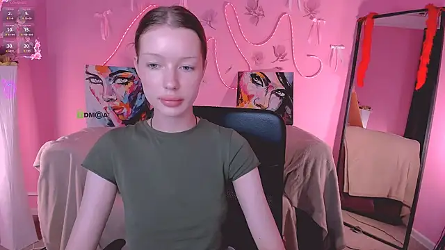 khloebeauty online show from June 9, 1:32 pm