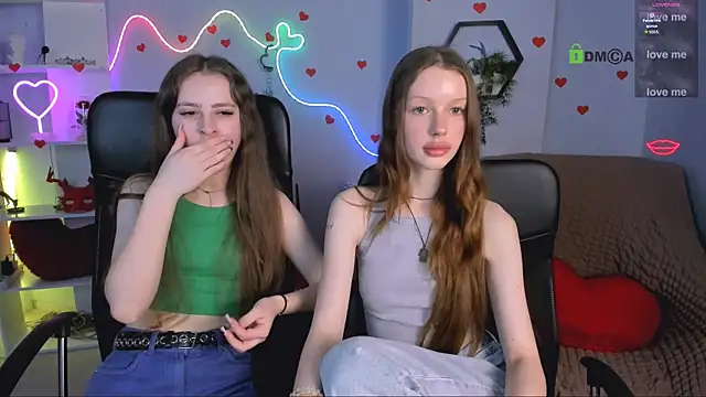 khloebeauty online show from April 30, 1:27 pm