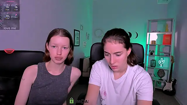 khloebeauty online show from December 3, 8:22 pm