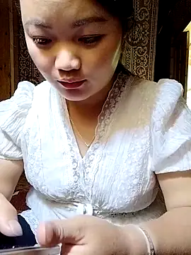 Snapshot of lusy-000 chatting on October 14, 8:17 am lusy-000 online show from October 14, 8:17 am