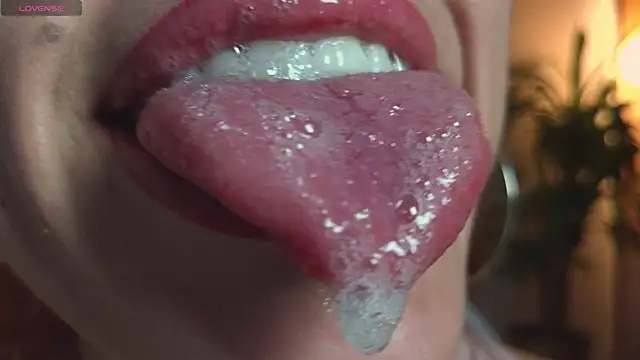 bri von dhara   online show from June 11, 4:37 pm