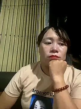 Snapshot of Dunmii chatting on October 1, 2:11 pm Dunmii online show from October 1, 2:11 pm
