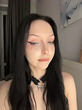 Lina Thornton  online show from April 30, 8:57 pm