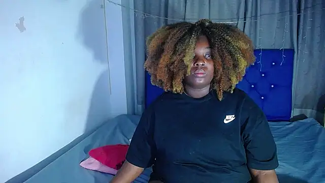 ebony NeighborMoans online show from March 24, 2:28 am