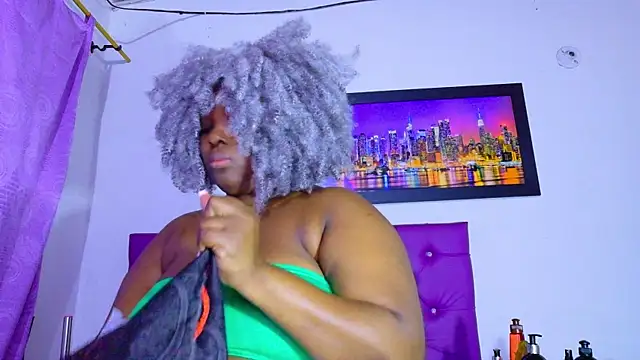 ebony NeighborMoans online show from July 11, 3:28 am