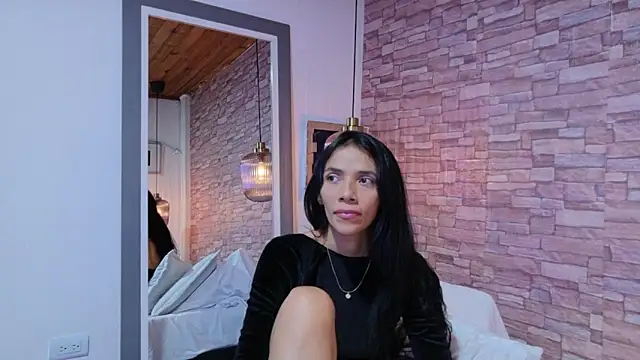 Martina thompson69 online show from March 17, 8:46 pm