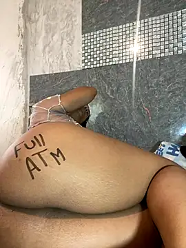 Messy-diana21 online show from November 28, 9:07 pm