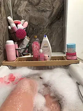 Imogenbabyyy online show from May 16, 10:09 pm