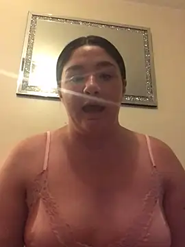 Imogenbabyyy online show from May 12, 8:48 pm