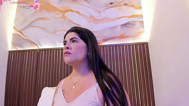 Roxie-NS online show from December 19, 12:41 pm