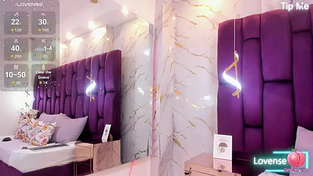 megannherrera online show from October 3, 12:32 pm