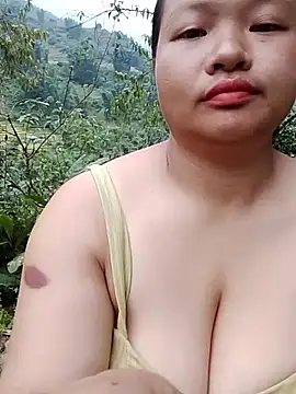 Snapshot of girl-babi chatting on September 10, 9:53 am girl-babi online show from September 10, 9:53 am